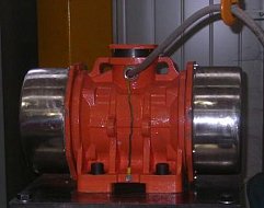 Вибратор площадочный MVE 2400/15D Вибратор площадочный MVE 2400/15D